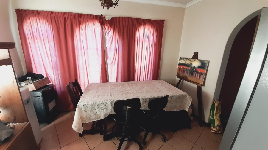 3 Bedroom Property for Sale in Ifafi North West